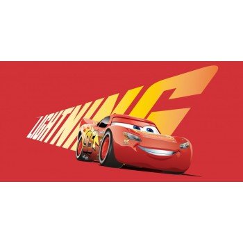 Disney Verdák McQueen fürdőlepedő, strand törölköző 70*140cm Disney Verdák McQueen fürdőlepedő, strand törölköző 70*140cm